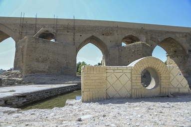 نمایی از پل قدیم دزفول