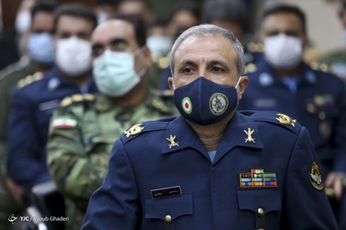 مراسم بهره‌برداری از هواپیمای فرندشیپ تازه بازآمد شده هوانیروز