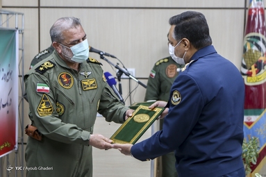 مراسم بهره‌برداری از هواپیمای فرندشیپ تازه بازآمد شده هوانیروز