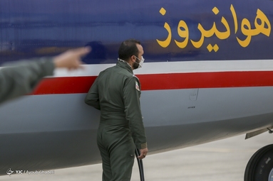 مراسم بهره‌برداری از هواپیمای فرندشیپ تازه بازآمد شده هوانیروز