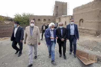 بازدید رئیس رسانه ملی از پشت صحنه سریال‌های سیما