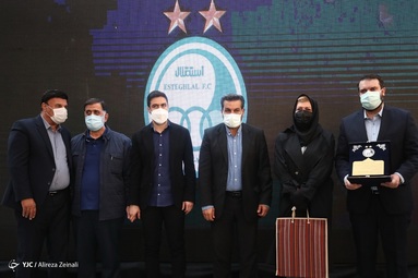 مراسم هم‌اندیشی و تجلیل از پیشکسوتان باشگاه استقلال با حضور مصطفی آجورلو
