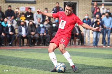 بازی دربی تیم پیشکسوتان استقلال و پرسپولیس در فینال جام شهید طهرانی