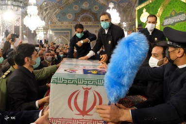 تشييع پیکر مطهر شهیده فاطمه اسدی در حرم مطهر حضرت رضا(ع)