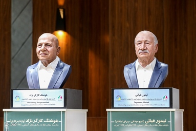 رونمایی از سردیس قهرمانان بازیهای آسیایی و پارالمپیک
