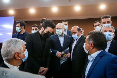 رونمایی از سردیس قهرمانان بازیهای آسیایی و پارالمپیک