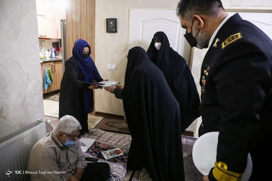 دیدار فرمانده نیروی دریایی ارتش با خانواده های شهدا و جانبازان
