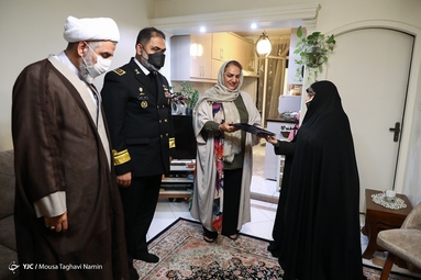 دیدار فرمانده نیروی دریایی ارتش با خانواده های شهدا و جانبازان