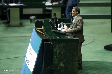 جلسه علنی مجلس با حضور معاون اول رئیس جمهور