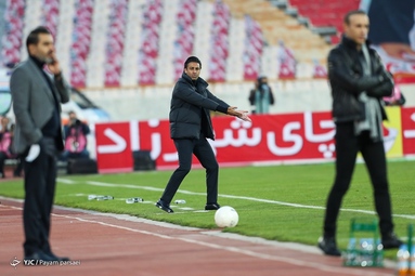دیدار تیم‌های فوتبال استقلال و پرسپولیس