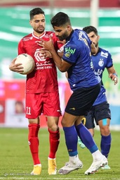 دیدار تیم‌های فوتبال استقلال و پرسپولیس