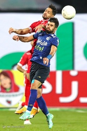 دیدار تیم‌های فوتبال استقلال و پرسپولیس