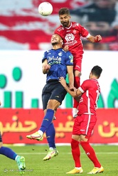 دیدار تیم‌های فوتبال استقلال و پرسپولیس