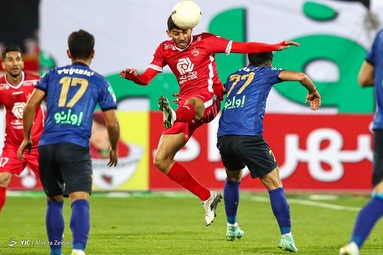 دیدار تیم‌های فوتبال استقلال و پرسپولیس