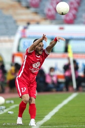 دیدار تیم‌های فوتبال استقلال و پرسپولیس