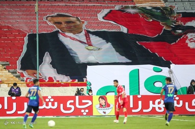 دیدار تیم‌های فوتبال استقلال و پرسپولیس