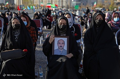 مراسم جشن تجلیل از مدافعان سلامت به مناسبت روز پرستار و ولادت حضرت زینب کبری (س)  در جوار مزار شهدای گمنام دریاچه چیتگر