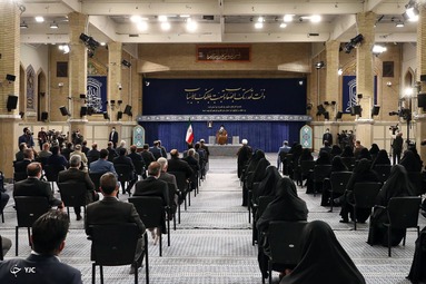 دیدار رهبر معظم انقلاب با پرستاران و خانواده شهدای مدافع سلامت