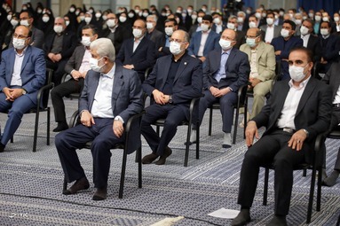 دیدار رهبر معظم انقلاب با پرستاران و خانواده شهدای مدافع سلامت