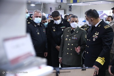 بازدید فرمانده کل ارتش از آخرین دستاوردهای سازمان جهاد خودکفایی نداجا
