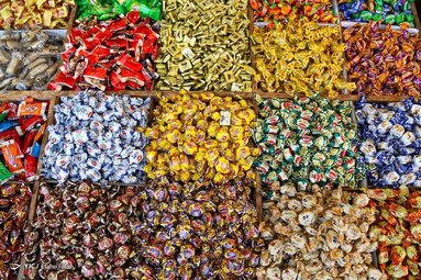 بازار سنتی رشت در آستانه بلندترین شب سال