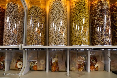 بازار سنتی رشت در آستانه بلندترین شب سال