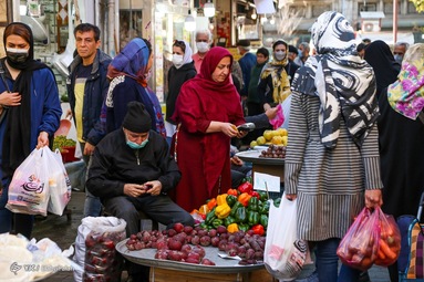 بازار سنتی رشت در آستانه بلندترین شب سال