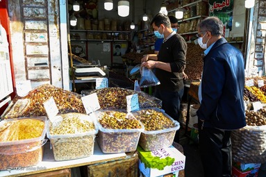 بازار سنتی رشت در آستانه بلندترین شب سال