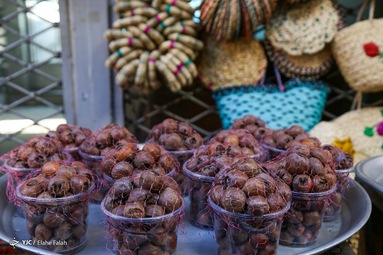 بازار سنتی رشت در آستانه بلندترین شب سال