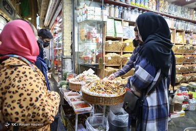 در تکاپوی خرید شب یلدا بازار تجریش