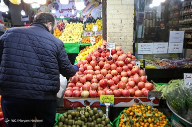 در تکاپوی خرید شب یلدا بازار تجریش