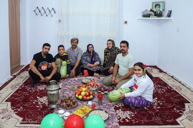 دورهمی شب یلدا در روستا - استان گلستان