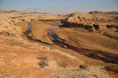 آلودگی در خط انتقال پساب چاه نفت ۳۶۵ مارون