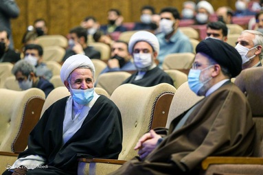 دیدار رئیس جمهور با مردم، نخبگان، علما، خانواده شهدا و ایثارگران استان قم