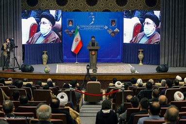 دیدار رئیس جمهور با مردم، نخبگان، علما، خانواده شهدا و ایثارگران استان قم