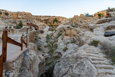 گور دخمه سیراف (دره لیر)