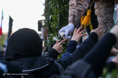 مراسم تشییع پیکر پاک ۱۵۰ شهید دفاع مقدس در سالروز شهادت حضرت فاطمه زهرا (س)  - دانشگاه تهران
