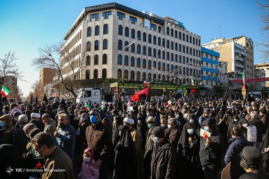 مراسم تشییع پیکر پاک ۱۵۰ شهید دفاع مقدس در سالروز شهادت حضرت فاطمه زهرا (س)  - دانشگاه تهران