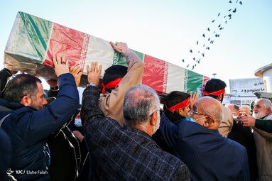 مراسم تشییع پیکر پاک هشت شهید گمنام تازه تفحص شده دفاع مقدس - رشت