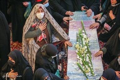 مراسم تشییع پیکر پاک پنج شهید گمنام تازه تفحص شده دفاع مقدس - شیراز