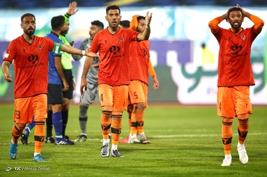 لیگ برتر فوتبال/ استقلال تهران ۳- مس رفسنجان ۲