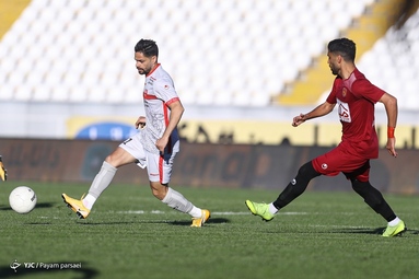 لیگ برتر فوتبال/ پدیده مشهد ۱ - پرسپولیس تهران ۱
