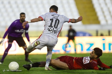 لیگ برتر فوتبال/ پدیده مشهد ۱ - پرسپولیس تهران ۱