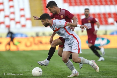 لیگ برتر فوتبال/ پدیده مشهد ۱ - پرسپولیس تهران ۱