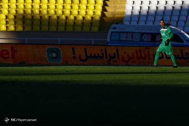 لیگ برتر فوتبال/ پدیده مشهد ۱ - پرسپولیس تهران ۱