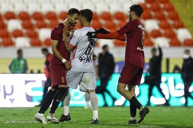 لیگ برتر فوتبال/ پدیده مشهد ۱ - پرسپولیس تهران ۱