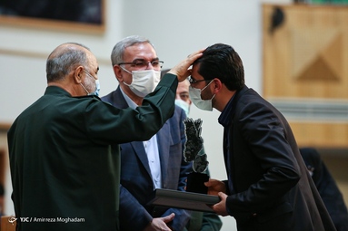 همایش تجلیل از عوامل طرح بسیج ملی شهید سلیمانی و مدافعان سلامت