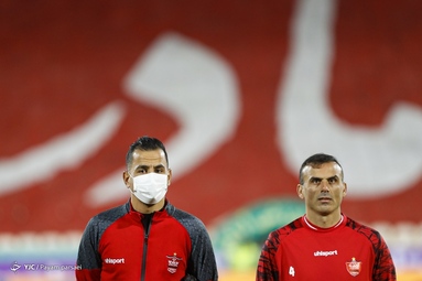 دیدار تیم‌های فوتبال پرسپولیس و فولاد خوزستان