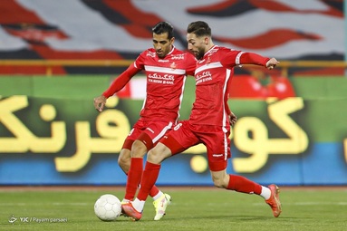 دیدار تیم‌های فوتبال پرسپولیس و فولاد خوزستان