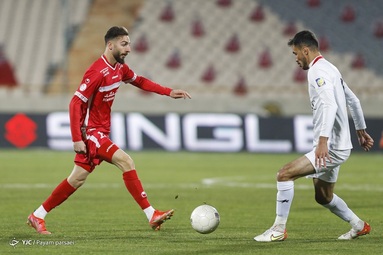 دیدار تیم‌های فوتبال پرسپولیس و فولاد خوزستان